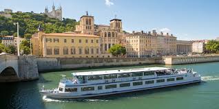 beaujolais-bateau